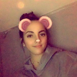 Meet your Posher, Emma